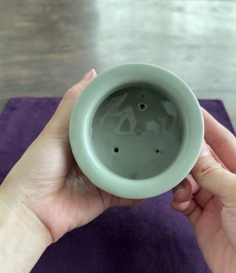 古玩陶瓷龍泉三足鬲式爐真品鑒賞圖