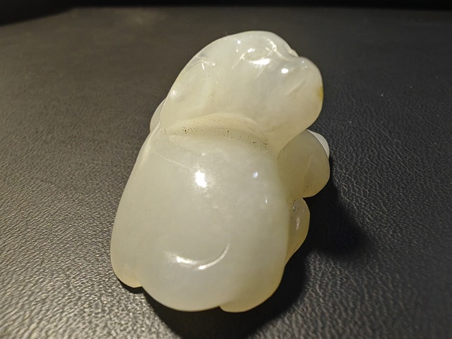 古玩玉器當(dāng)代·和田玉臥犬 真品鑒賞圖