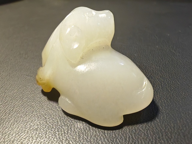 古玩玉器當(dāng)代·和田玉臥犬 真品鑒賞圖