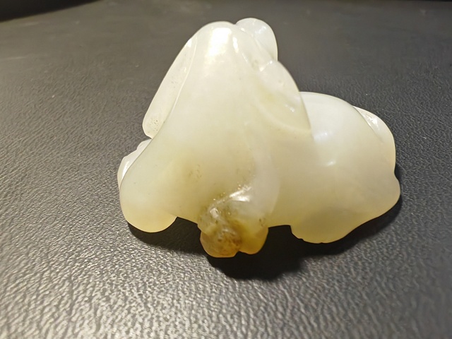古玩玉器當(dāng)代·和田玉臥犬 真品鑒賞圖