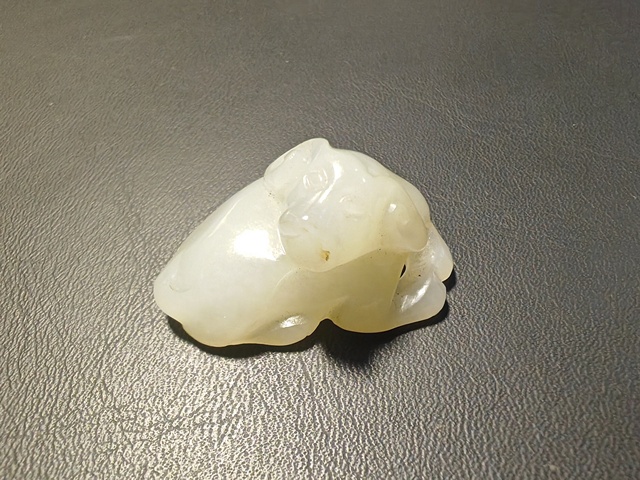 古玩玉器當(dāng)代·和田玉臥犬 真品鑒賞圖