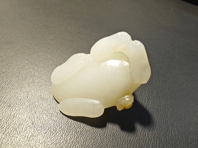 古玩玉器當(dāng)代·和田玉臥犬 真品鑒賞圖