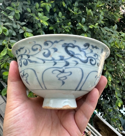 古玩陶瓷花卉紋青花小碗真品鑒賞圖