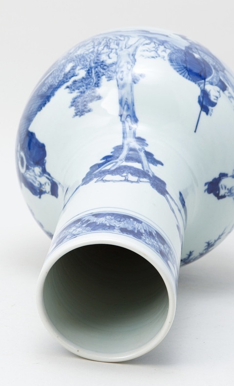 古玩陶瓷青花人物紋天球瓶真品鑒賞圖