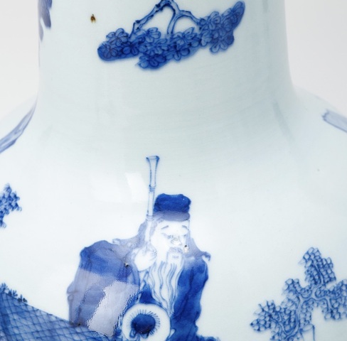 古玩陶瓷青花人物紋天球瓶真品鑒賞圖