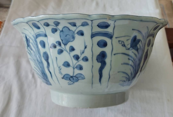古玩陶瓷日本江戶山水人物紋花口碗真品鑒賞圖