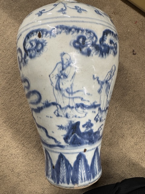 古玩陶瓷人物紋青花梅瓶真品鑒賞圖