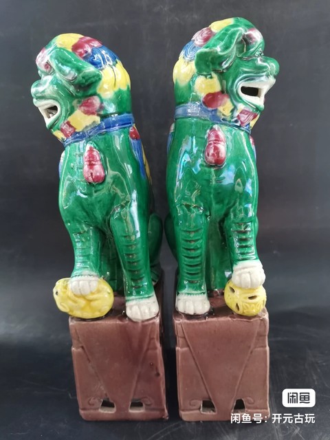 古玩陶瓷獅子塑像真品鑒賞圖