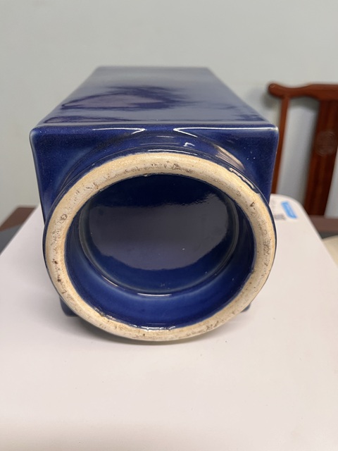 古玩陶瓷霽藍釉琮式瓶真品鑒賞圖