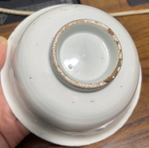 古玩陶瓷甜白釉碗真品鑒賞圖