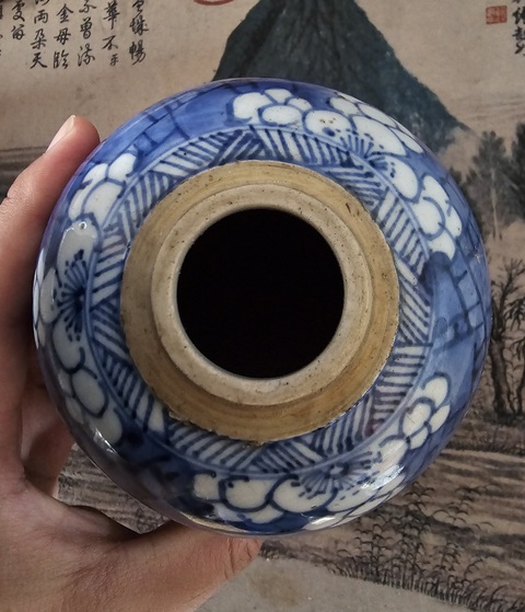 古玩陶瓷康熙冰梅紋罐真品鑒賞圖