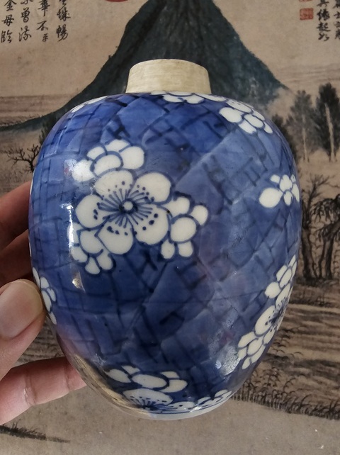 古玩陶瓷康熙冰梅紋罐真品鑒賞圖
