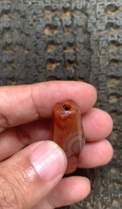 古玩玉器瑪瑙棱珠真品鑒賞圖