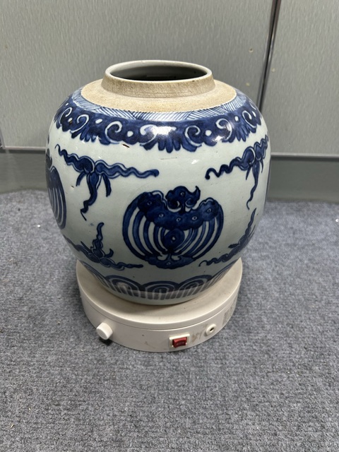 古玩陶瓷團鶴紋青花罐真品鑒賞圖