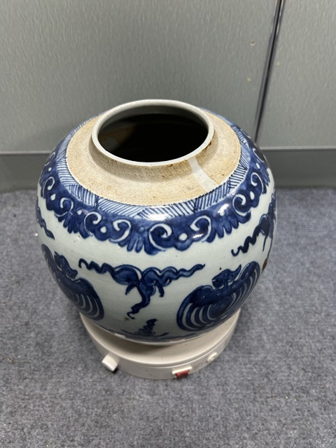 古玩陶瓷團鶴紋青花罐真品鑒賞圖