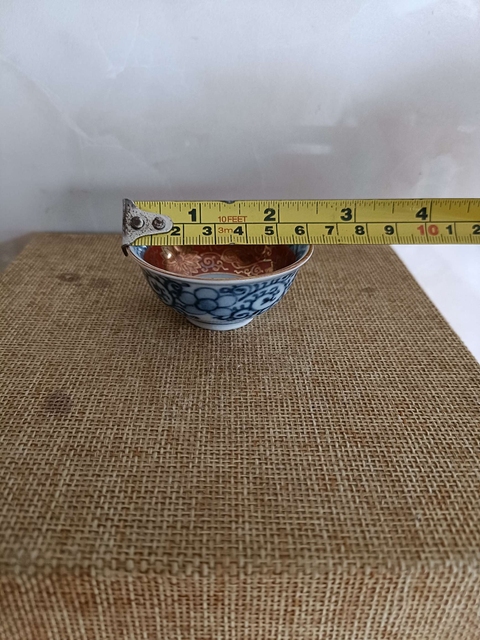 古玩陶瓷青花珊瑚紅釉描金盞真品鑒賞圖