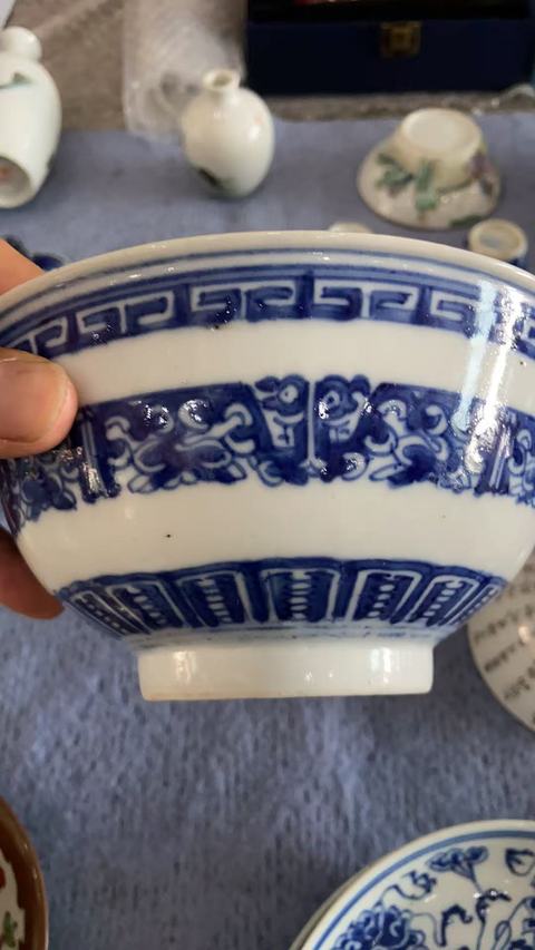 古玩陶瓷龍紋青花碗真品鑒賞圖
