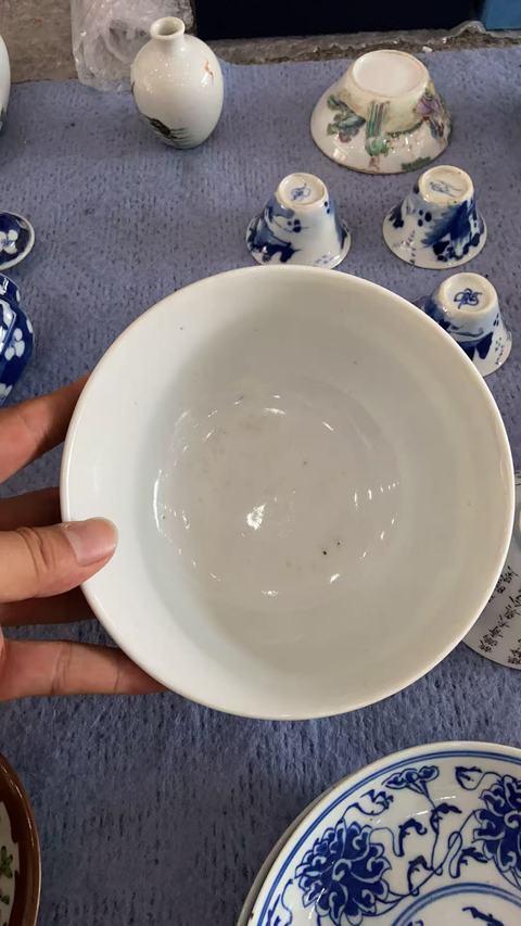 古玩陶瓷龍紋青花碗真品鑒賞圖