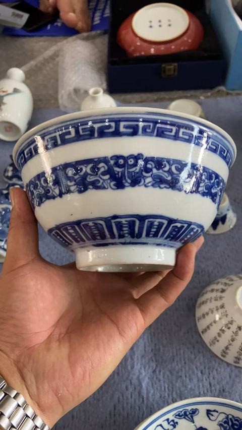 古玩陶瓷龍紋青花碗真品鑒賞圖