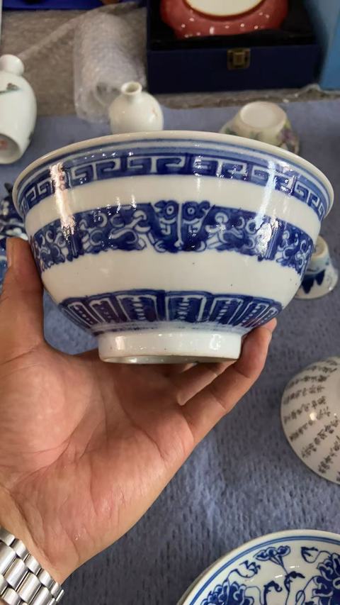 古玩陶瓷龍紋青花碗真品鑒賞圖