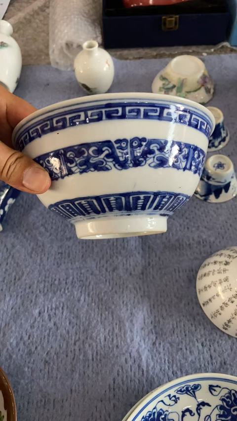 古玩陶瓷龍紋青花碗真品鑒賞圖