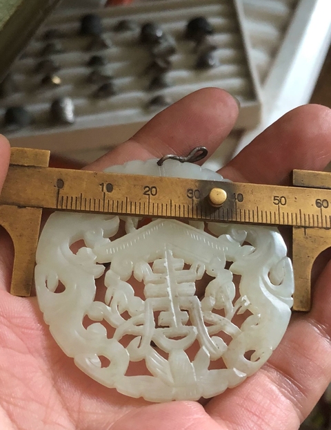 古玩玉器和田玉雕“雙龍團(tuán)壽”佩真品鑒賞圖