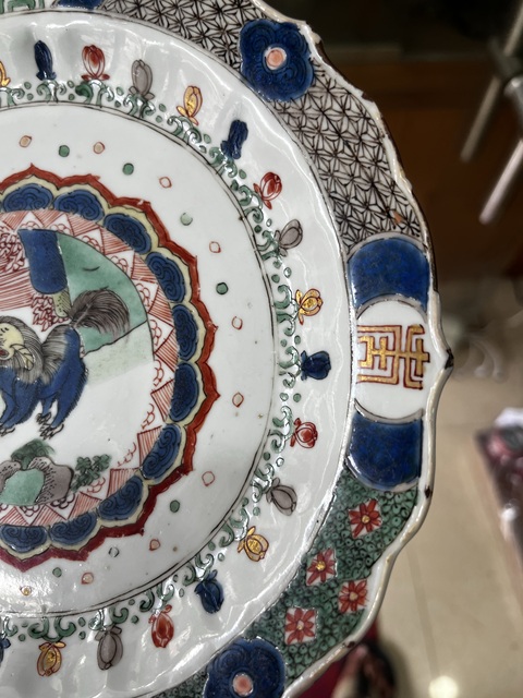 古玩陶瓷五彩獅紋盤真品鑒賞圖