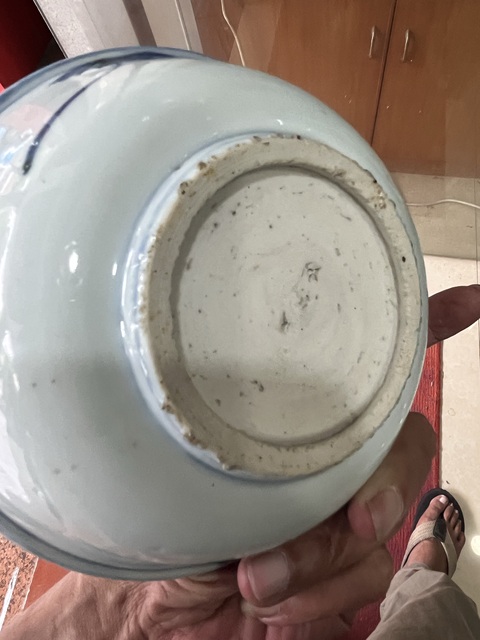 古玩陶瓷花卉紋青花盤真品鑒賞圖
