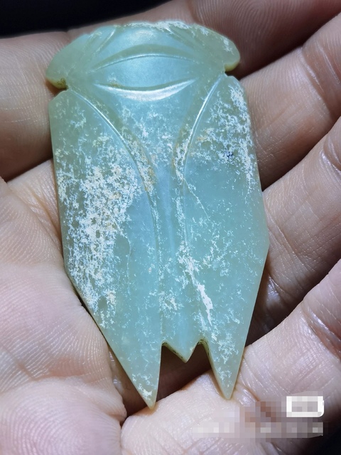古玩玉器做舊仿“漢八刀”玉蟬真品鑒賞圖