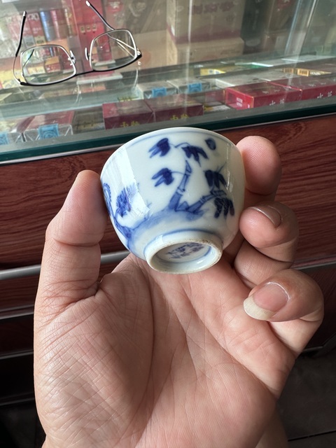 古玩陶瓷青花杯真品鑒賞圖