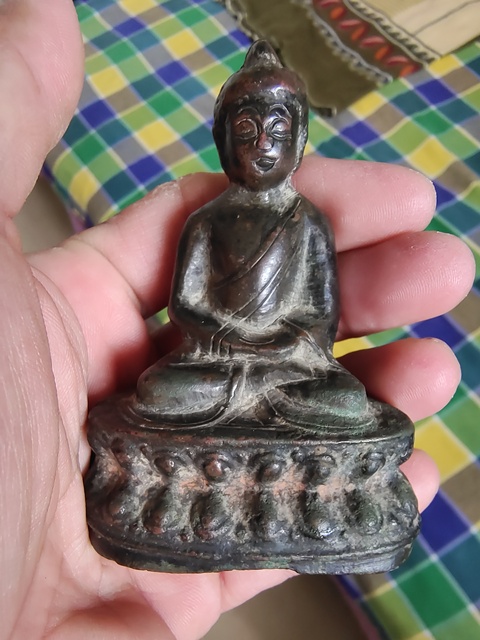 古玩銅器佛像真品鑒賞圖