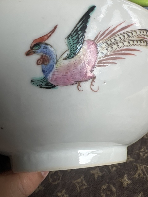 古玩陶瓷花鳥紋粉彩碗真品鑒賞圖