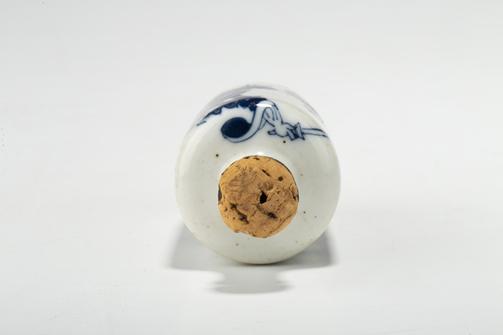古玩陶瓷清中晚·青花釉里紅鐘馗人物紋鼻煙壺真品鑒賞圖