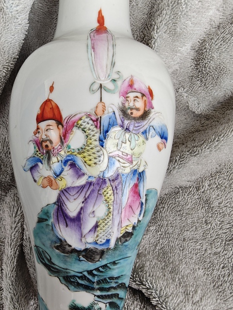古玩陶瓷民國粉彩人物故事紋觀音瓶真品鑒賞圖