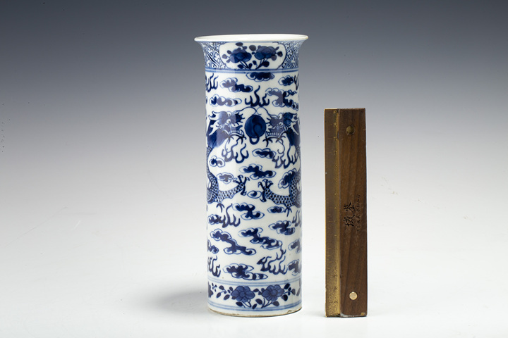 古玩陶瓷清光緒·青花雙龍戲珠紋花觚真品鑒賞圖