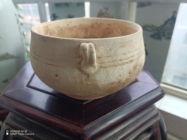 古玩陶瓷白釉雙系餅足罐真品鑒賞圖