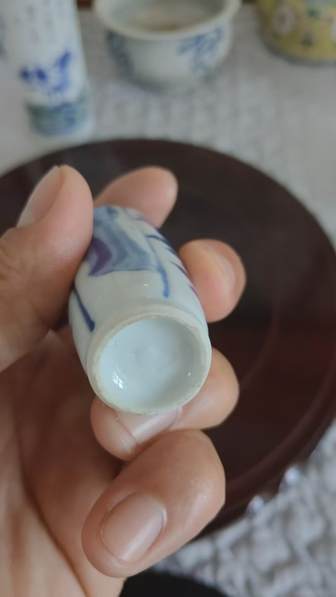 古玩陶瓷青花瓶真品鑒賞圖