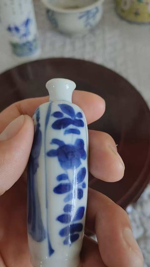 古玩陶瓷青花瓶真品鑒賞圖
