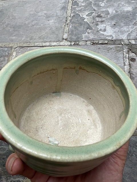 古玩陶瓷龍泉窯青釉三足筒式香爐真品鑒賞圖