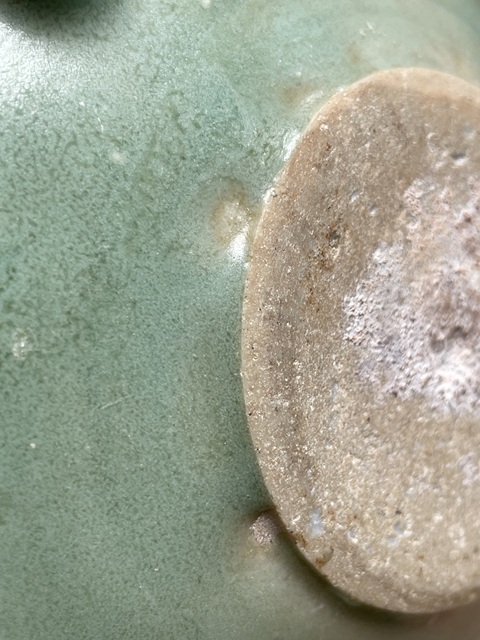 古玩陶瓷龍泉窯青釉三足筒式香爐真品鑒賞圖