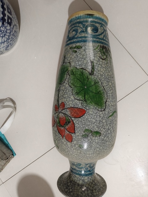 古玩陶瓷哥釉粉彩花卉紋觀音瓶真品鑒賞圖