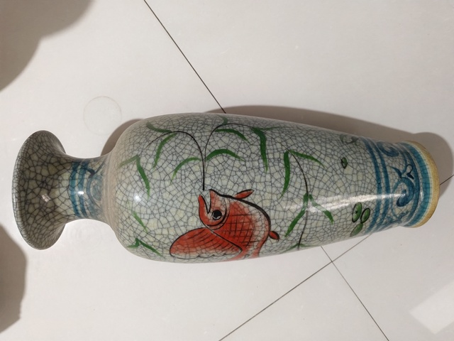 古玩陶瓷哥釉粉彩花卉紋觀音瓶真品鑒賞圖