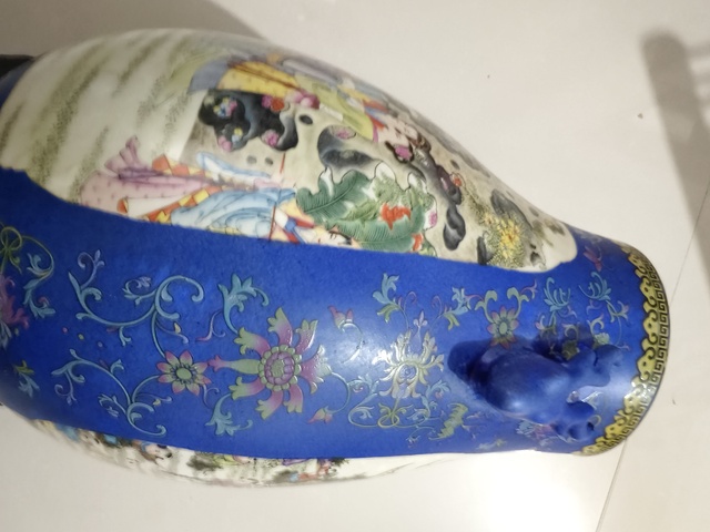 古玩陶瓷粉彩人物紋鹿耳尊真品鑒賞圖
