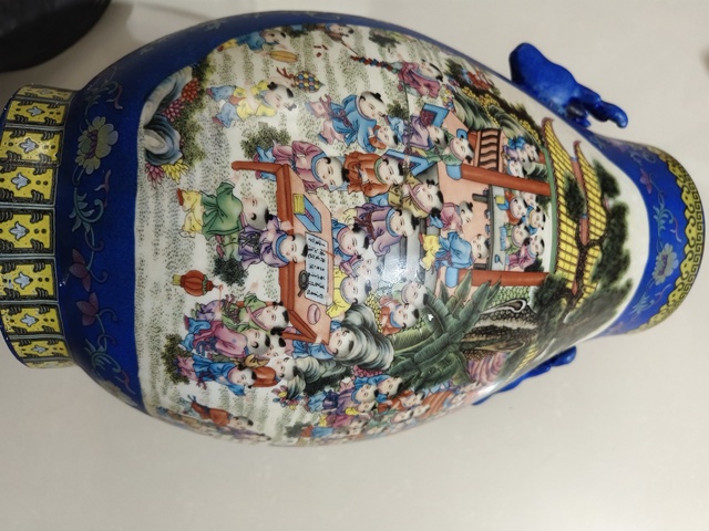 古玩陶瓷粉彩人物紋鹿耳尊真品鑒賞圖
