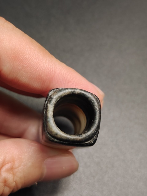 古玩玉器琮型玉勒真品鑒賞圖