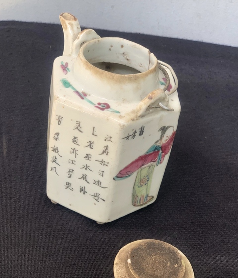 古玩陶瓷粉彩無雙譜六方提梁壺真品鑒賞圖