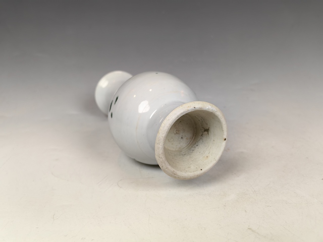 古玩陶瓷雍正花卉紋琵琶尊真品鑒賞圖