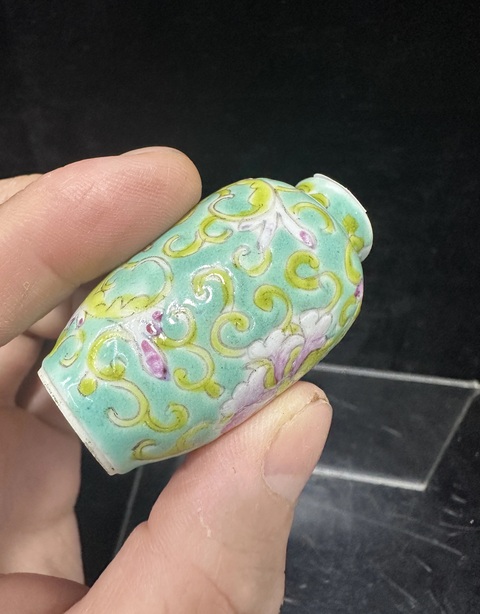 古玩陶瓷松石綠粉彩花卉紋鼻煙壺拍賣,當前價格1200元