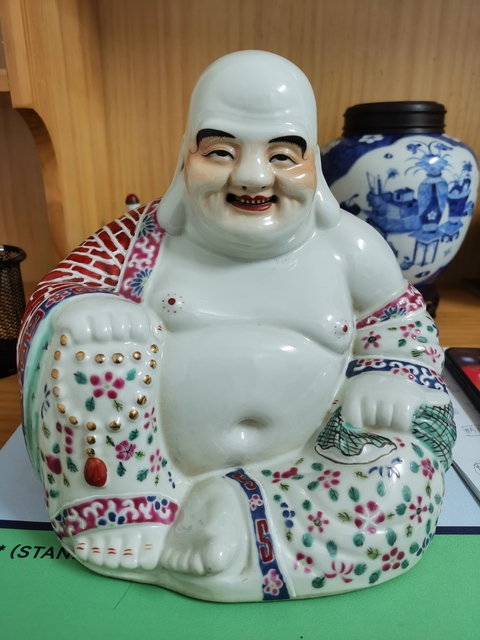 古玩陶瓷粉彩彌勒笑佛真品鑒賞圖