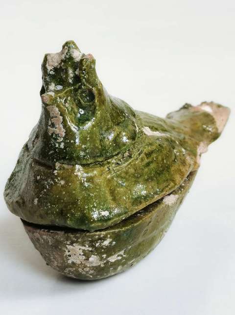 古玩陶瓷綠釉鳥形蓋盒真品鑒賞圖